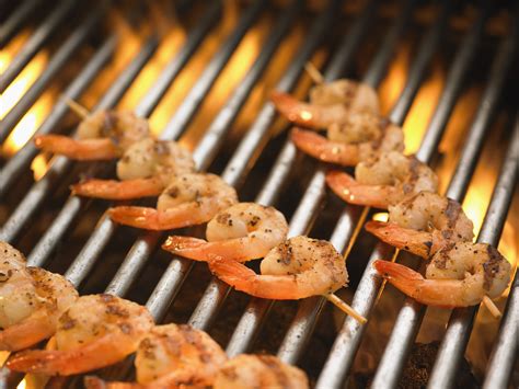 how long do you cook shrimp on a gas grill
